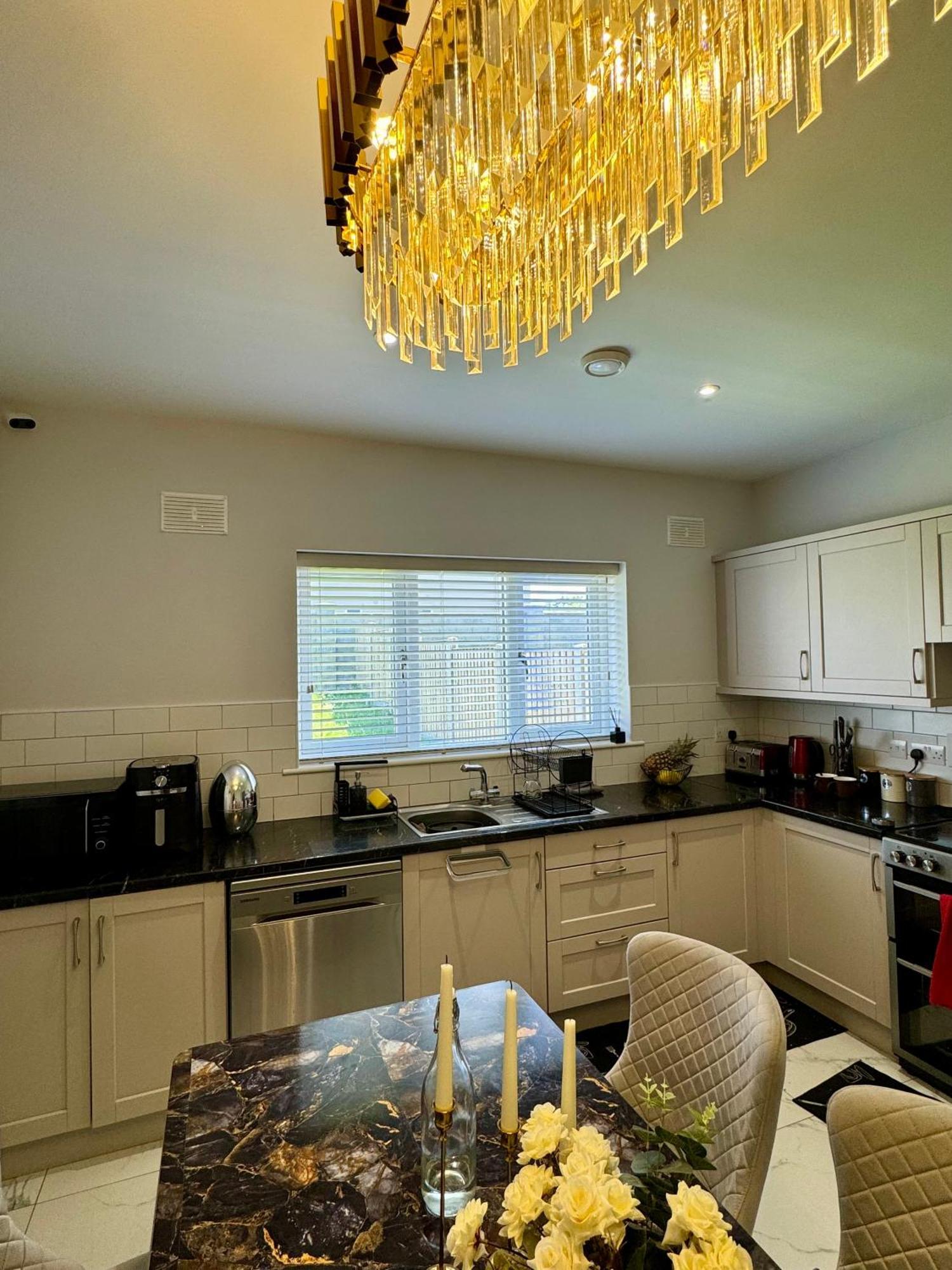 Modern Double & Single Room With Cozy Vibes Athy Exterior photo